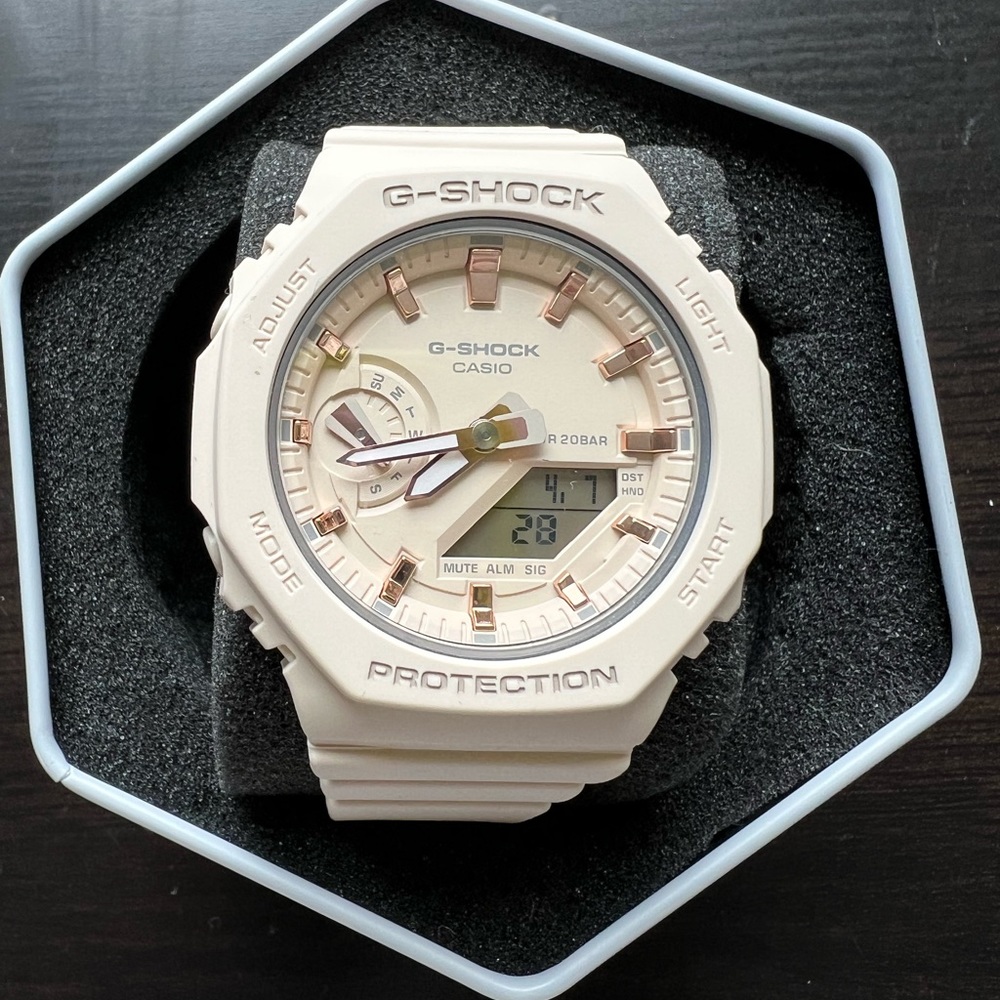 G shock women 2100 pink watch
